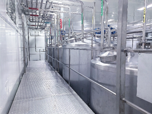 Phương pháp chiết rót nào phù hợp với đồ uống tăng lực không ga?